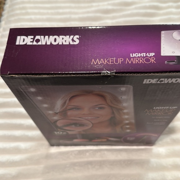 Idea Works Light-Up Makeup Mirror. 16 Bright LEDs, Built-in Tray, Touch on/off. - Picture 2 of 4